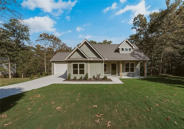 Photo 3 of Single family home for sale at 17 Kirkcolm Dr, Bella Vista, AR 72715 | MLS# 1338209 | Listing updated on 2026-09-01
