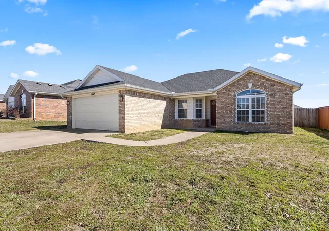 2nd image of 420 Brookfield Dr, Centerton, AR 72719 | MLS# 1338218