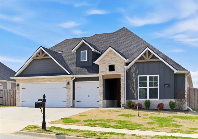 Homes for sale in Pea Ridge, AR | 2109 Bergman Rd, Pea Ridge, AR 72751 | MLS# 1336726