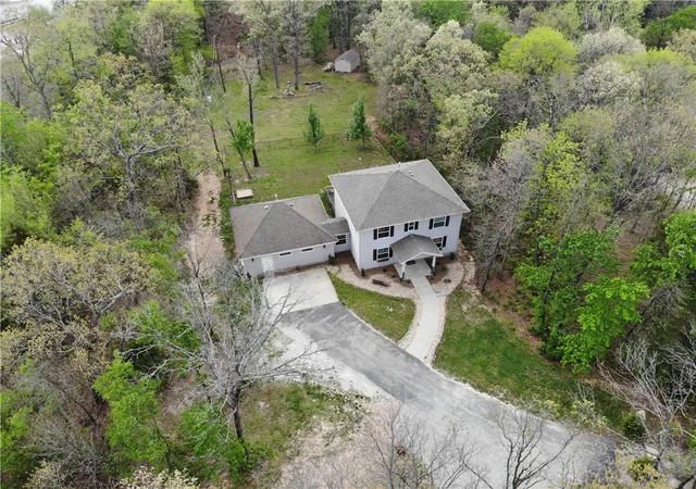 2nd image of 109 Se 11th Ave, Gravette, AR 72736 | MLS# 1338294