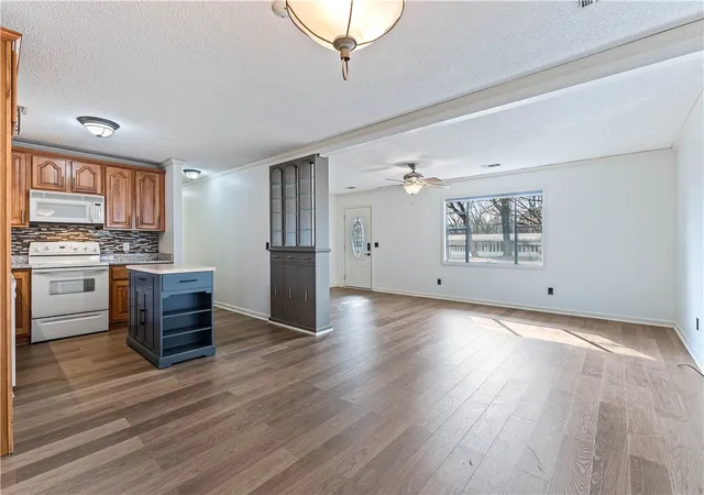 5th image of 17 Evesham Ln, Bella Vista, AR 72714 | MLS# 1337903