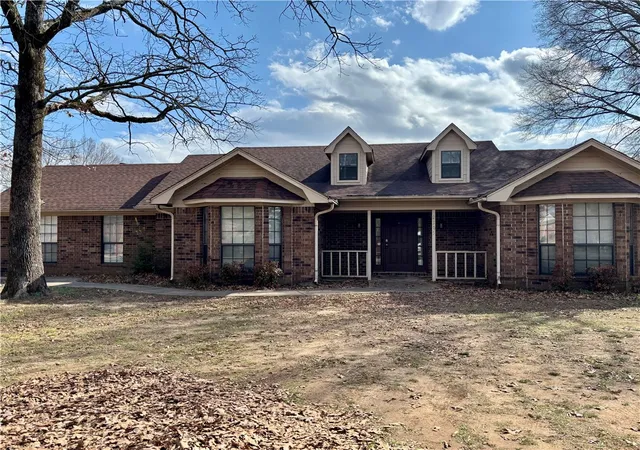 Homes for sale in Conway, AR | 2305 Meadowlake Rd, Conway, AR 72032 | MLS# 1338402