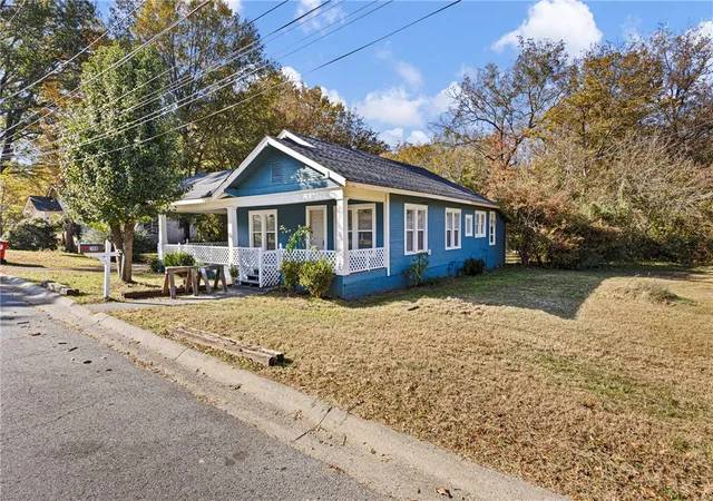 1st image of 709 N Griffin St, Morrilton, AR 72110 | MLS# 1337502