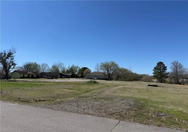 5th image of 104 W Houston St, Lavaca, AR 72941 | MLS# 1338763