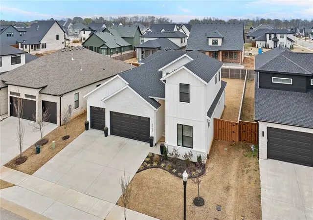 Homes for sale in Bentonville, AR | 3703 Sw Radiance Ave, Bentonville, AR 72713 | MLS# 1338626