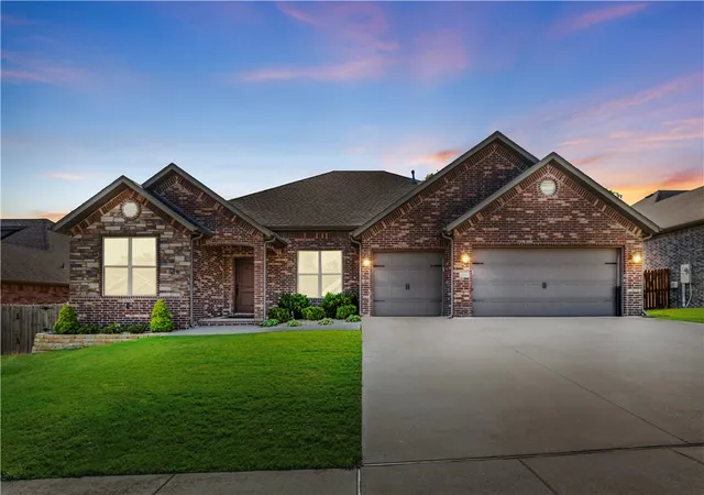 Homes for sale in Cave Springs, AR | 1301 Hickory St, Cave Springs, AR 72718 | MLS# 1338778