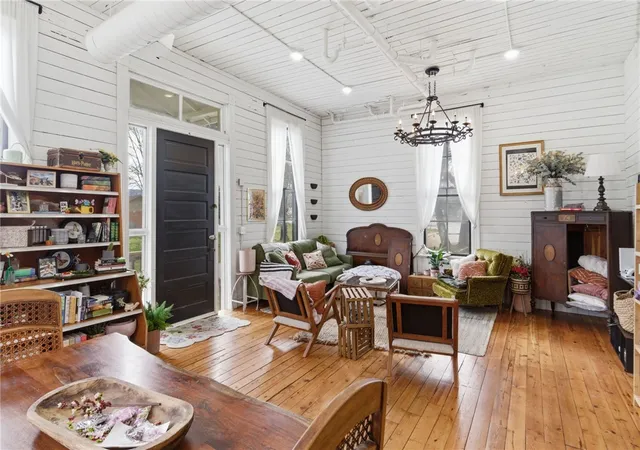 2nd image of 9 Locust Ave, Farmington, AR 72730 | MLS# 1338880