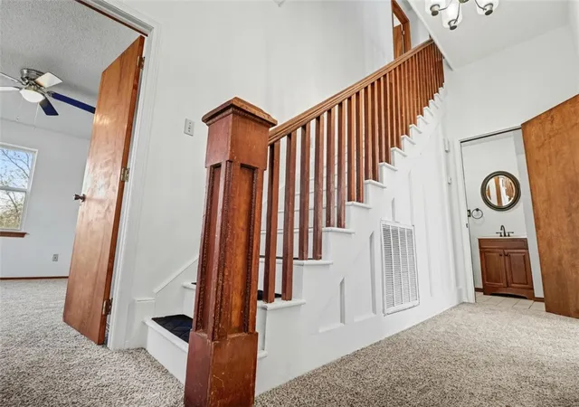 3rd image of 510 2Nd Ave, Gravette, AR 72736 | MLS# 1338859