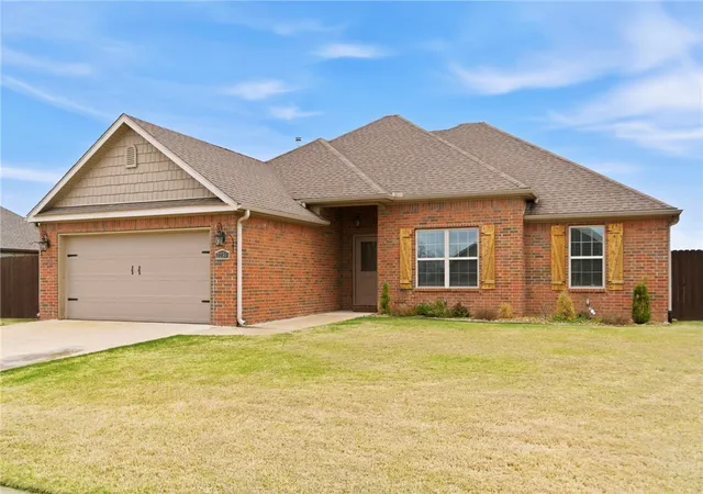 2nd image of 2230 Hunter Dr, Pea Ridge, AR 72751 | MLS# 1339126