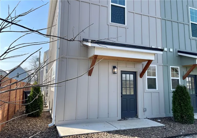 Homes for sale in Springdale, AR | 610 W Price Ave #B, Springdale, AR 72764 | MLS# 1339020