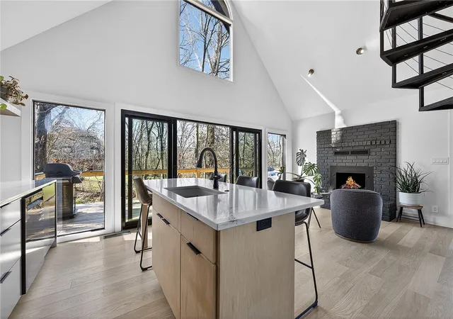 2nd image of 1701 Nw 3rd St, Bentonville, AR 72712 | MLS# 1339179