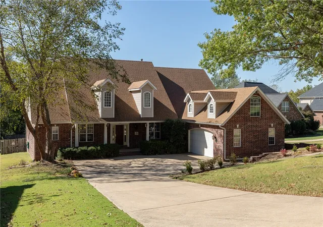 2nd image of 2865 N Dorchester Dr, Fayetteville, AR 72703 | MLS# 1339071