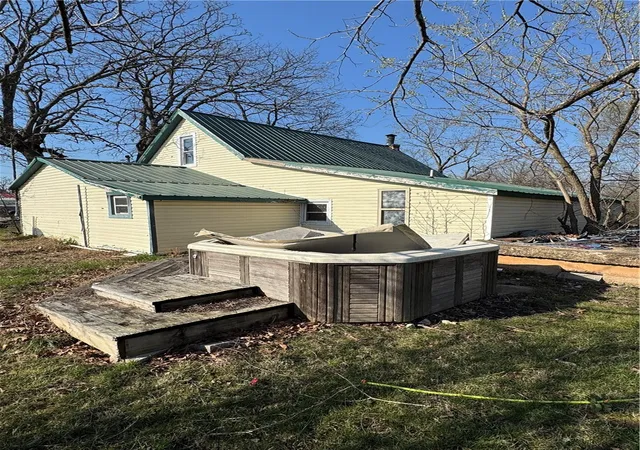 2nd image of 103 Maple St, Omaha, AR 72662 | MLS# 1339380