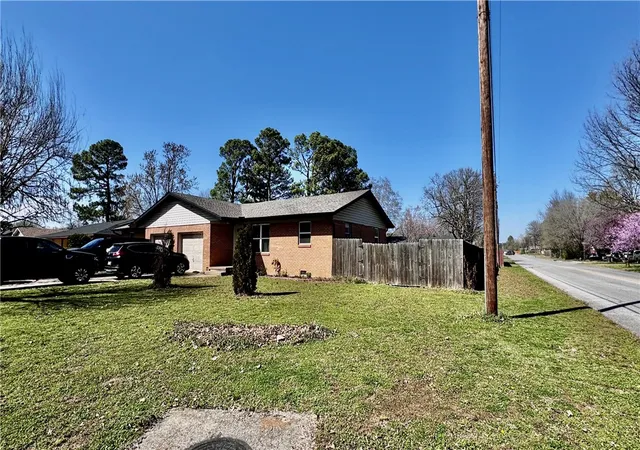 4th image of 2000 A & B Dee Ave, Springdale, AR 72762 | MLS# 1339465
