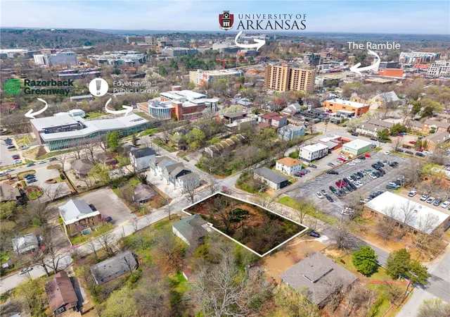 2nd image of 208 S Locust Ave, Fayetteville, AR 72701 | MLS# 1339546