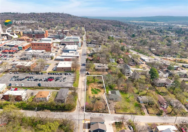 3rd image of 208 S Locust Ave, Fayetteville, AR 72701 | MLS# 1339546