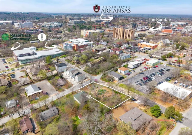 4th image of 208 S Locust Ave, Fayetteville, AR 72701 | MLS# 1339546
