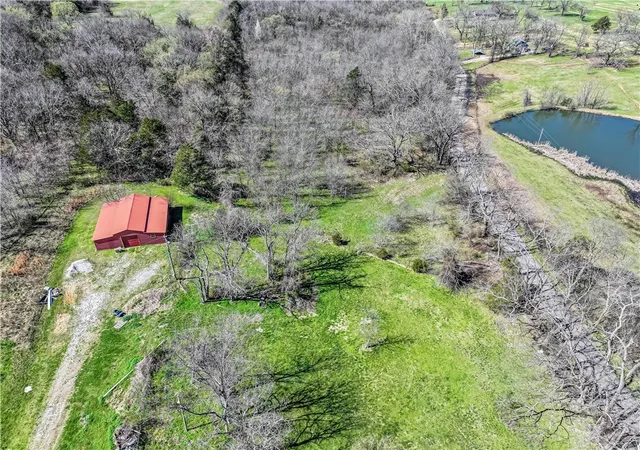 2nd image of 751 Bunch Springs Rd, Berryville, AR 72616 | MLS# 1339580