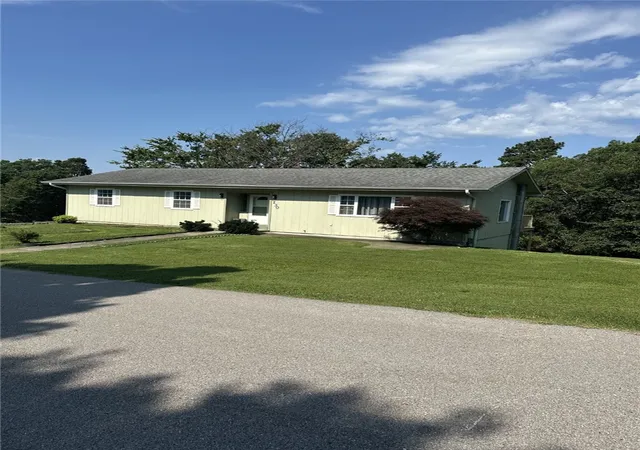 2nd image of 130 Shelton Dr, Eureka Springs, AR 72632 | MLS# 1339042