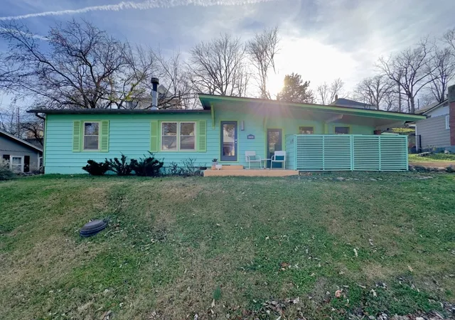 1st image of 40 Owen St, Eureka Springs, AR 72632 | MLS# 1339733