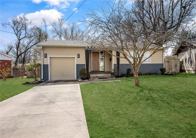 Photo 1 of Single family home for sale at 715 Nw 6th Street, Bentonville, AR 72712 | MLS# 1339629 | Listing updated on 2026-08-03