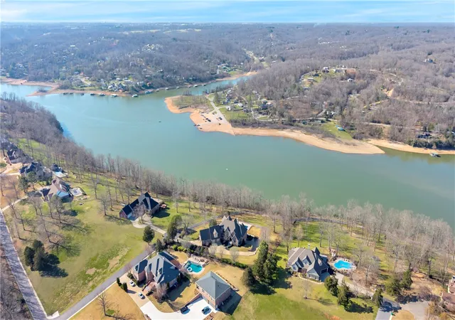 2nd image of 10333 Falcon Crest Dr, Lowell, AR 72745 | MLS# 1338963