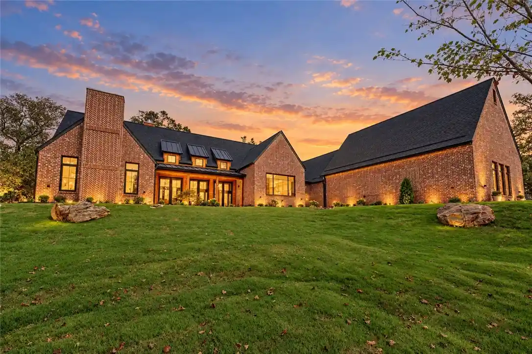 Photo 1 of Single family home for sale at 18318 Pepper Hills Dr, Siloam Springs, AR 72761 | MLS# 1339778 | Listing updated on 2026-10-25