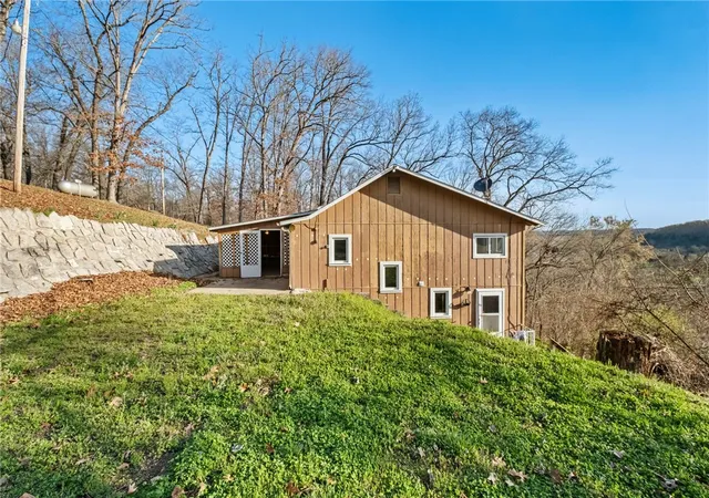 Photo 2 of Single family home for sale at 300 Summit Ln, Lanagan, MO 64847 | MLS# 1339712 | Listing updated on 2026-07-22