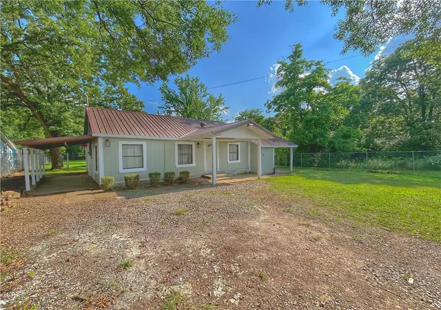 Homes for sale in Clarksville, AR | 1368 Main St, Clarksville, AR 72830 | MLS# 1339789