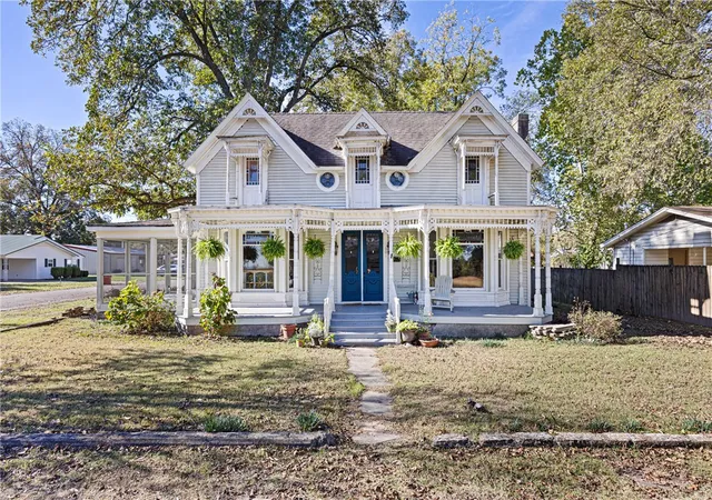 Homes for sale in Dardanelle, AR | 601 N Front St, Dardanelle, AR 72834 | MLS# 1339809