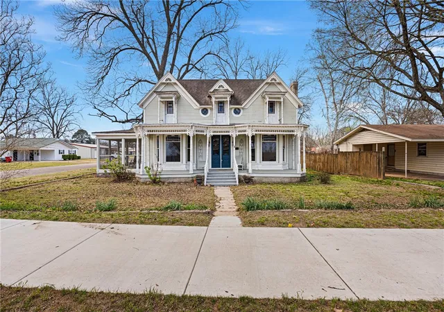 Homes for sale in Dardanelle, AR | 601 N Front St, Dardanelle, AR 72834 | MLS# 1339809