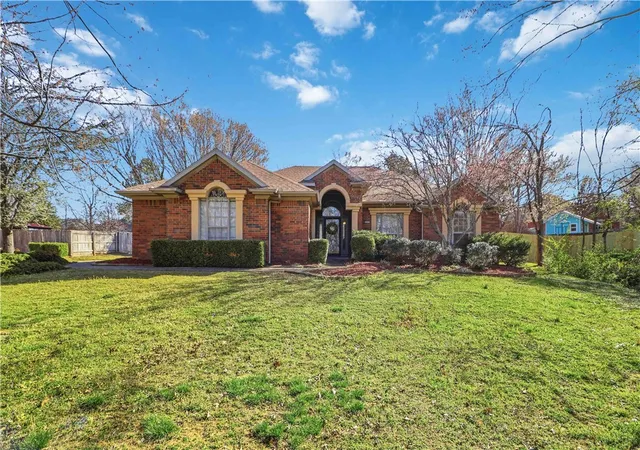 2nd image of 2876 S Club Oak Dr, Fayetteville, AR 72701 | MLS# 1339785