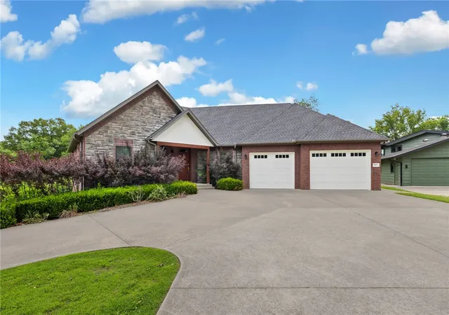 Photo 1 of Single family home for sale at 802 Nw D St, Bentonville, AR 72712 | MLS# 1339865 | Listing updated on 2026-06-10