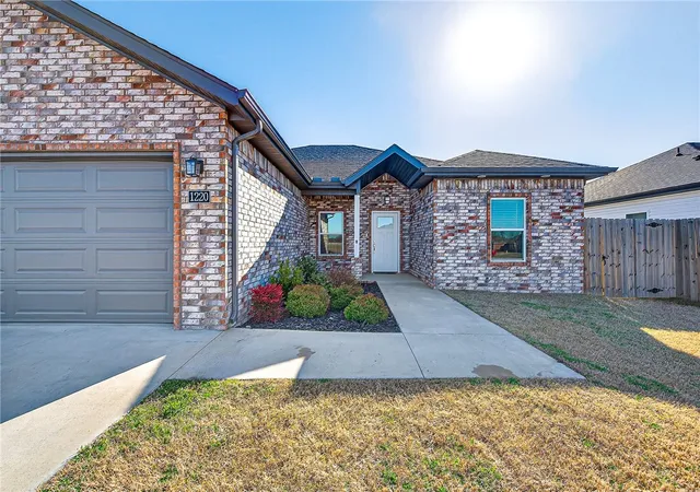 Homes for sale in Bentonville, AR | 1220 Moonrise St, Bentonville, AR 72713 | MLS# 1339542