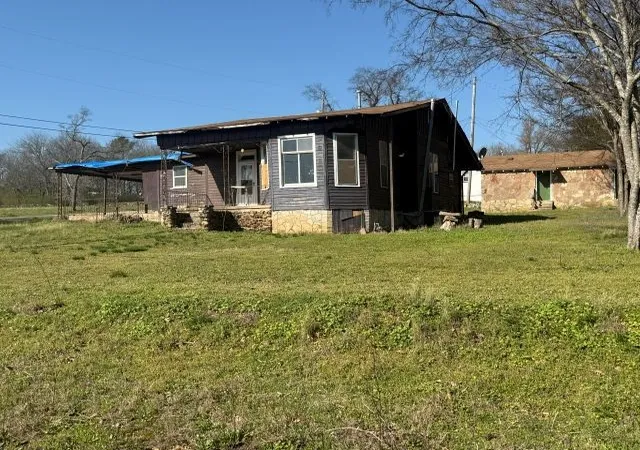 Homes for sale in Yellville, AR | 400 N Estes Ave, Yellville, AR 72687 | MLS# 1339773