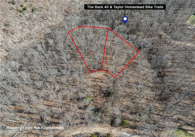 Photo 3 of Sale Pending at 5 Grimsby Ln, Bella Vista, AR 72714 | MLS# 1340021 | Listing updated on 2026-07-13