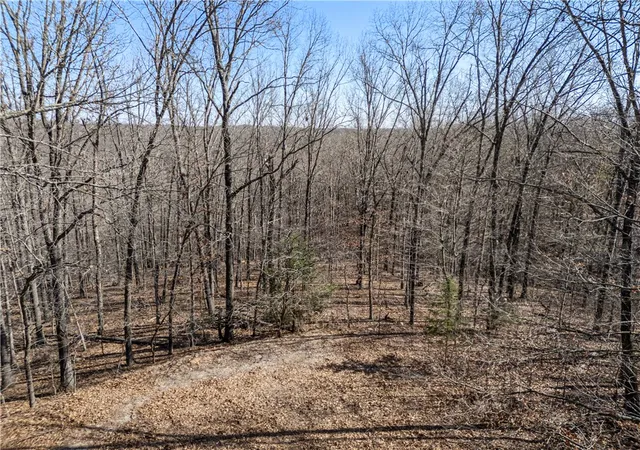 Photo 3 of Sale Pending at 5 Grimsby Ln, Bella Vista, AR 72714 | MLS# 1340021 | Listing updated on 2026-07-13