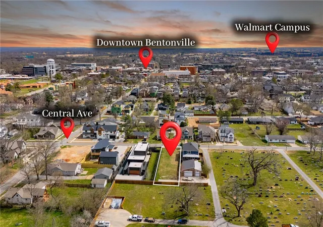 Photo 2 of Sale Pending at 228 Sw F St, Bentonville, AR 72712 | MLS# 1339976 | Listing updated on 2026-04-04