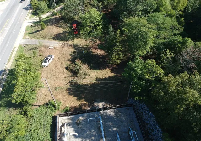 2nd image of 236 N Crossover Rd, Fayetteville, AR 72701 | MLS# 1340117