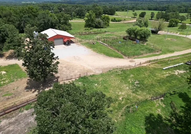 Photo 4 of House for sale at 12425 Springtown Rd, Gentry, AR 72734 | MLS# 1339080 | Listing updated on 2026-10-01