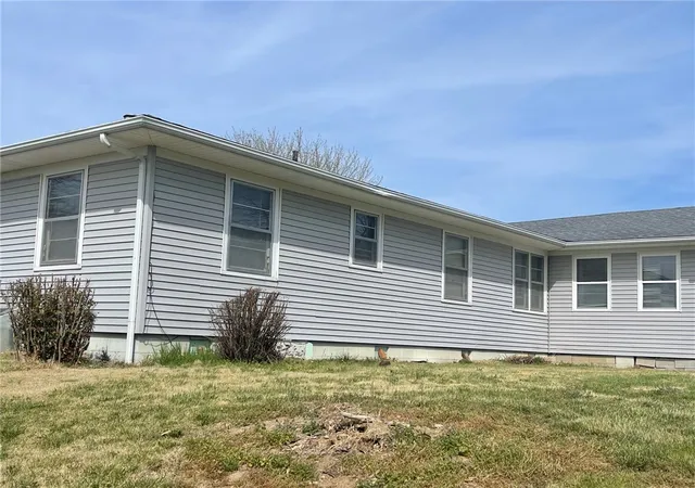 Photo 3 of Sale Pending at 2718 Highway 21 S, Berryville, AR 72616 | MLS# 1340260 | Listing updated on 2026-10-05