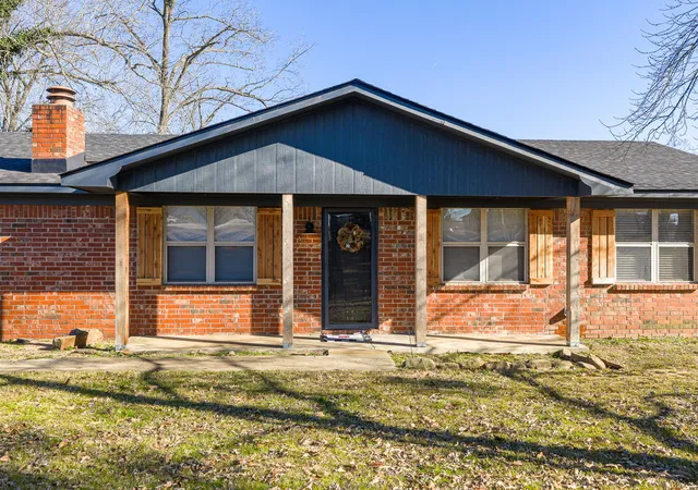 Homes for sale in Ozark, AR | 5831 Ozark Estates, Ozark, AR 72949 | MLS# 1340342