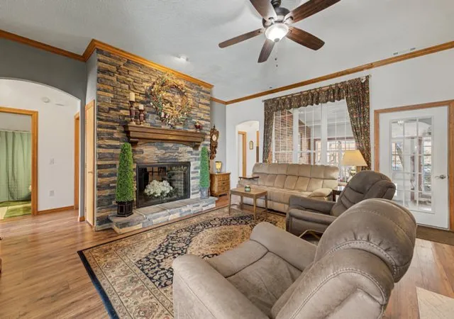 3rd image of 504 Fairway Cir, Springdale, AR 72764 | MLS# 1340247