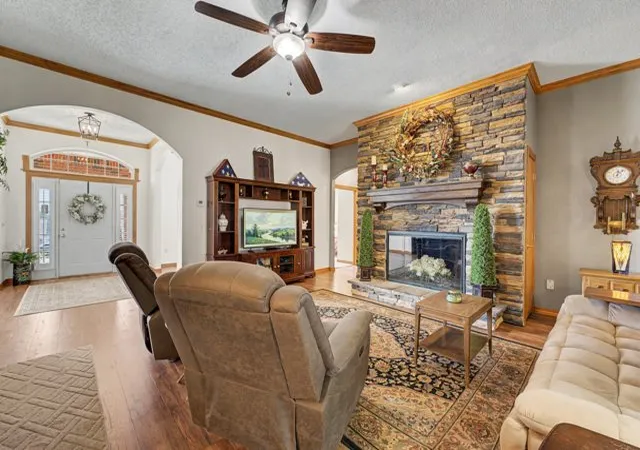 4th image of 504 Fairway Cir, Springdale, AR 72764 | MLS# 1340247