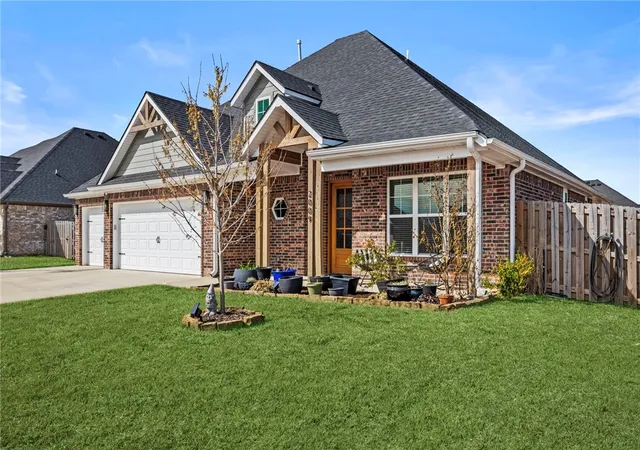 image of 2009 Bergman Rd, Pea Ridge, AR 72751 | MLS# 1340321