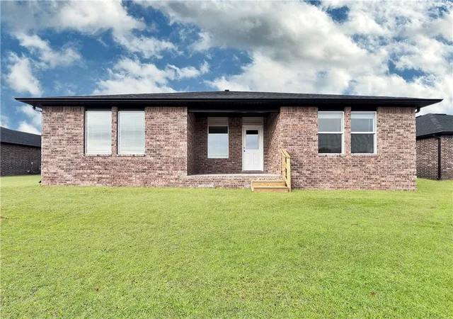 17th image of 421 Maya St, Prairie Grove, AR 72753 | MLS# 1340401