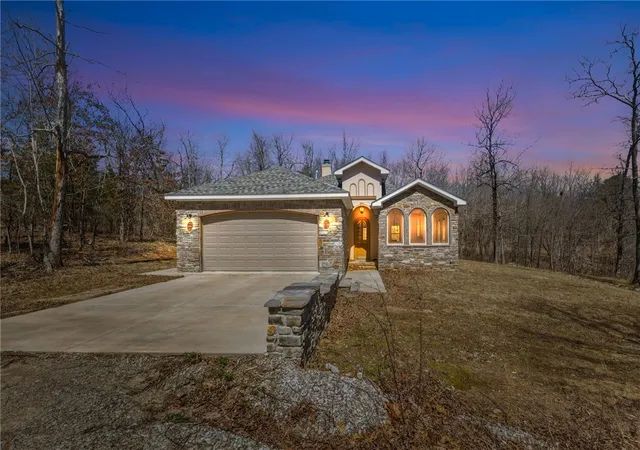 Homes for sale in Mountainburg, AR | 16856 Old Locke Rd, Mountainburg, AR 72946 | MLS# 1340378