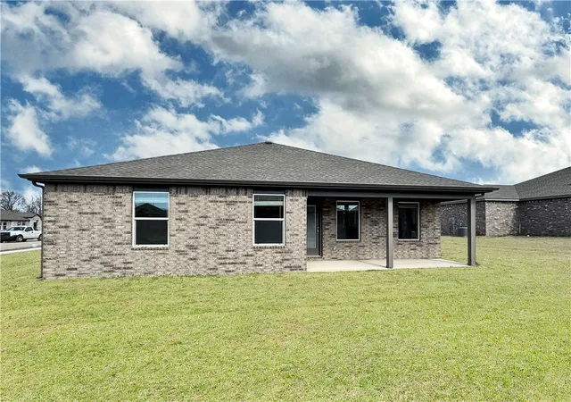 Homes for sale in Prairie Grove, AR | 411 Maya St, Prairie Grove, AR 72753 | MLS# 1340416