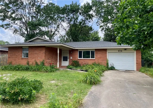 32nd image of 814 Gwen St, Springdale, AR 72762 | MLS# 1340191