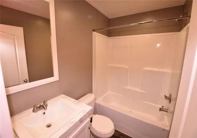 2nd image of 169 Mulberry Ln, Holiday Island, AR 72631 | MLS# 1340579